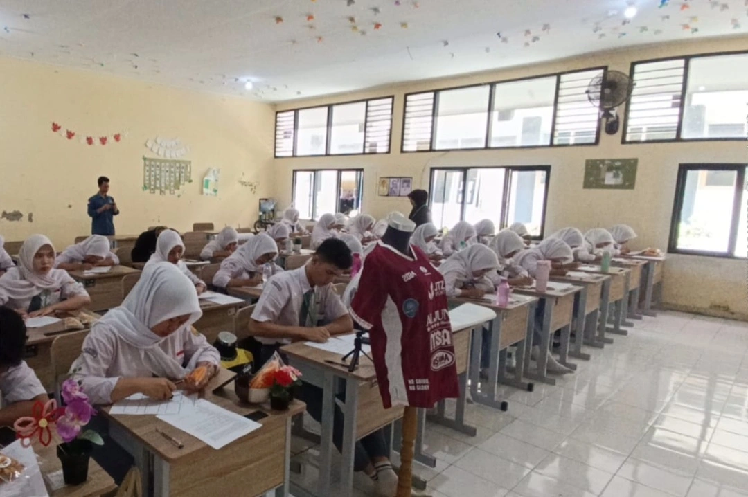 UKK Digital Bisnis SMKN 2 Purwakarta: Sinergi Sekolah dan Dunia Industri
